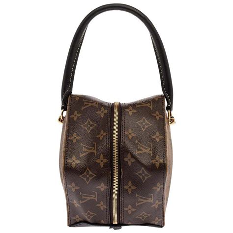 louis vuitton square shoulder bag